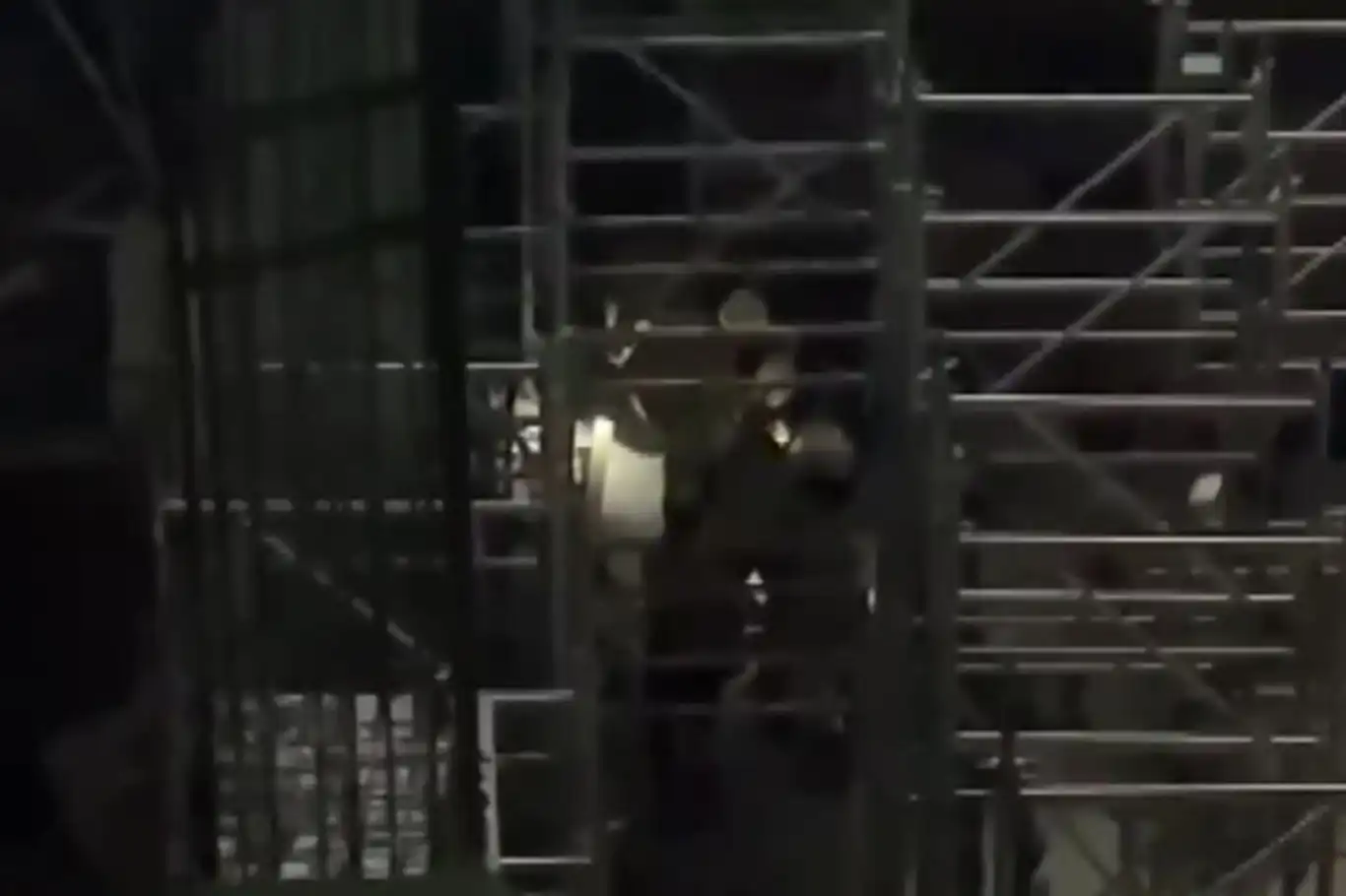 İstanbul'daki metro inşaatında iskele çöktü