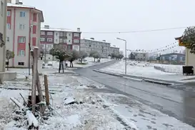 Bitlis mevsimin ilk karıyla beyaza büründü