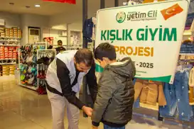 Diyarbakır'da yüzlerce yetim ve ihtiyaç sahibi çocuğa kışlık kıyafet desteği