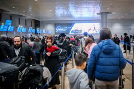 Güven kaybı siyonistleri göçe zorluyor: On binler işgal topraklarından ayrıldı