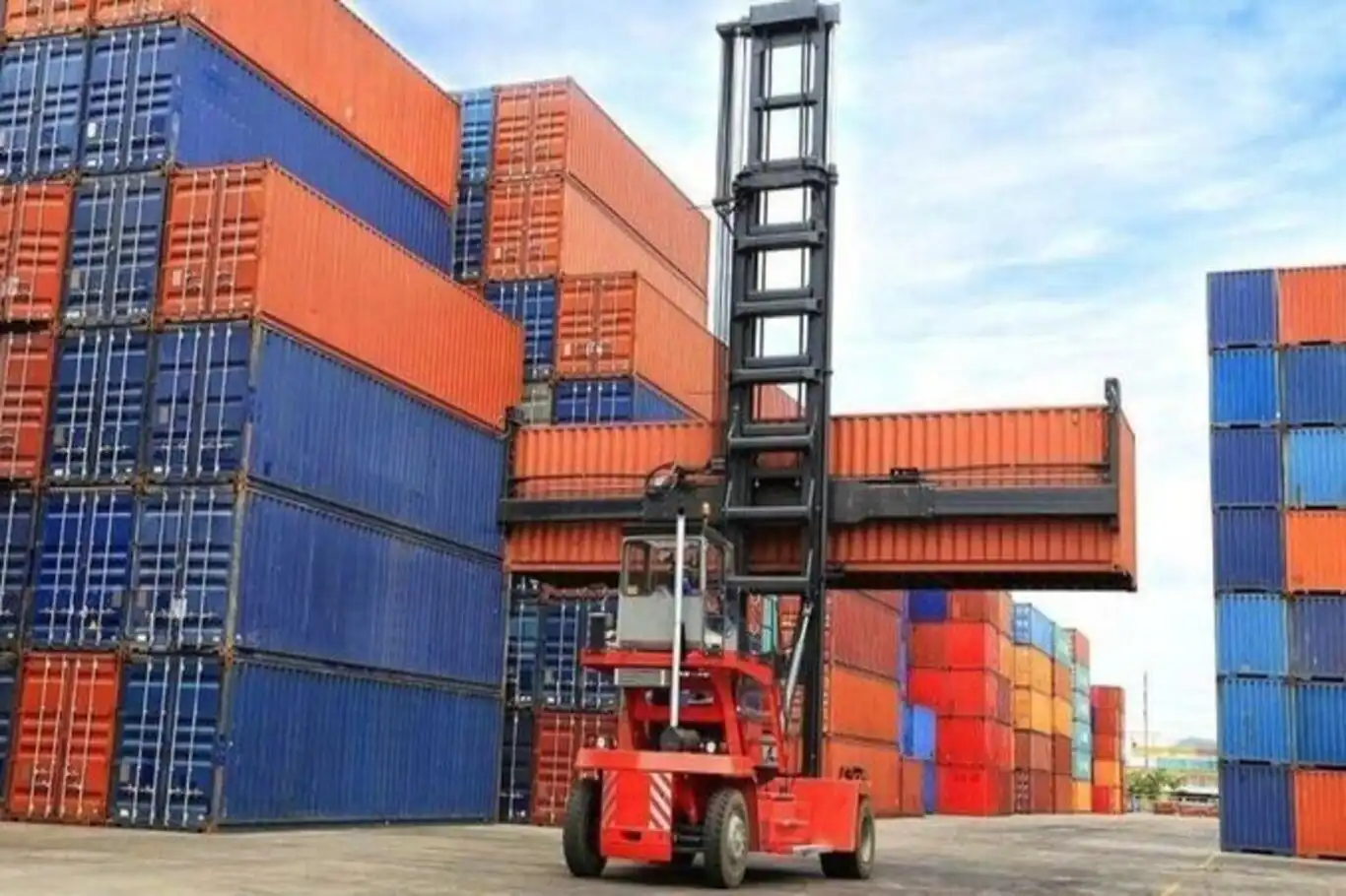 Afghanistan’s monthly exports rise to $274.9 million in October