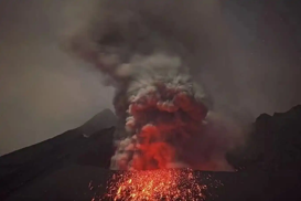 Japan’s Sakurajima volcano spews 4,400-meter ash plume in midnight eruption