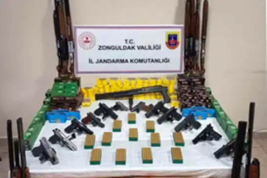 Zonguldak’ta çok sayıda silah ve mühimmat ele geçirildi