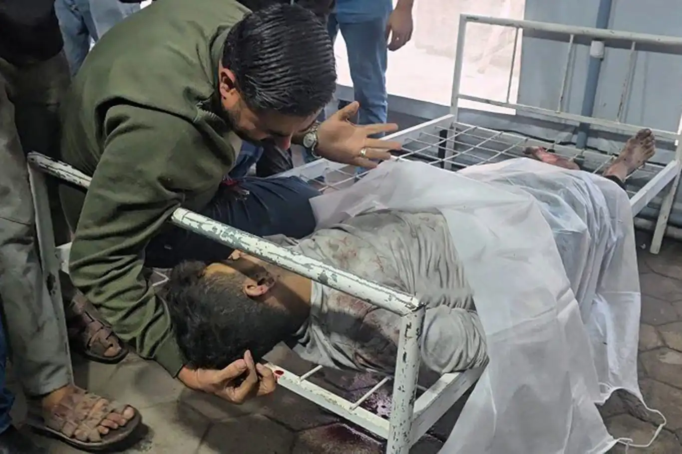 Ateşkese rağmen siyonist saldırı: Bir şehit, çok sayıda yaralı