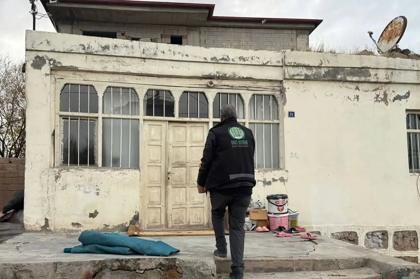 Umut Kervanı’ndan Doğubayazıt’taki ihtiyaç sahiplerine gıda yardımı