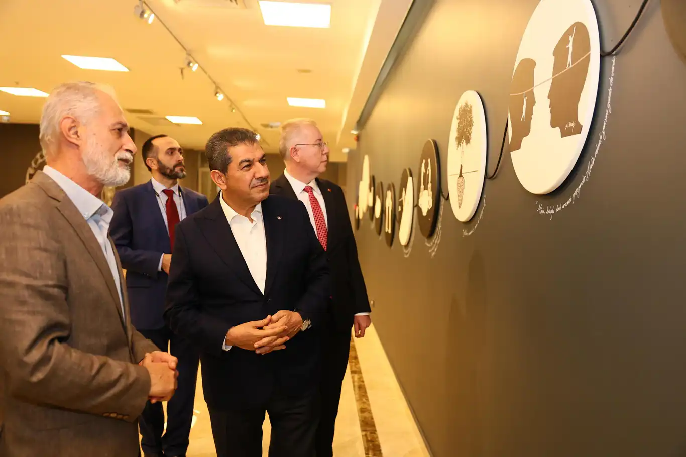 Karikatürlerden "Tesbihat" sergisi açıldı