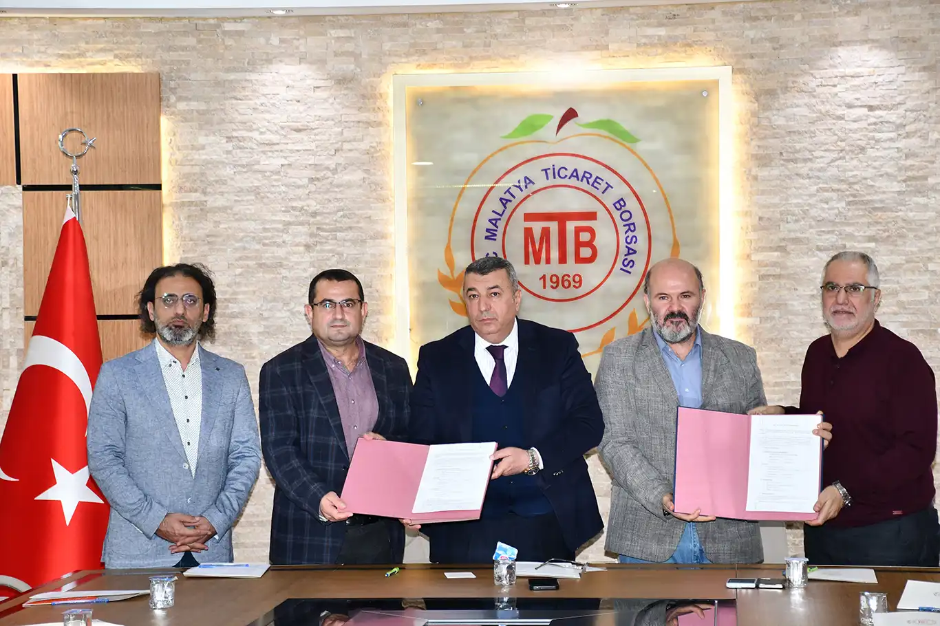 Malatya'da zirai donun ekonomik ve sosyal etkileri bilimsel raporla ortaya konacak