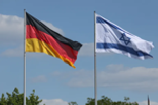 ألمانيا ترفع حظر تصدير الأسلحة لإسرائيل