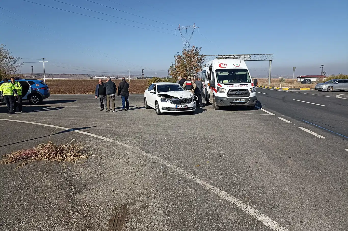 Diyarbakır'da 2 otomobil çarpıştı: 2 yaralı
