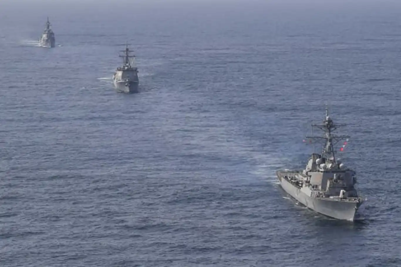 Japonya ile Güney Kore arasındaki gerginlik nedeniyle ortak deniz tatbikatı ertelendi