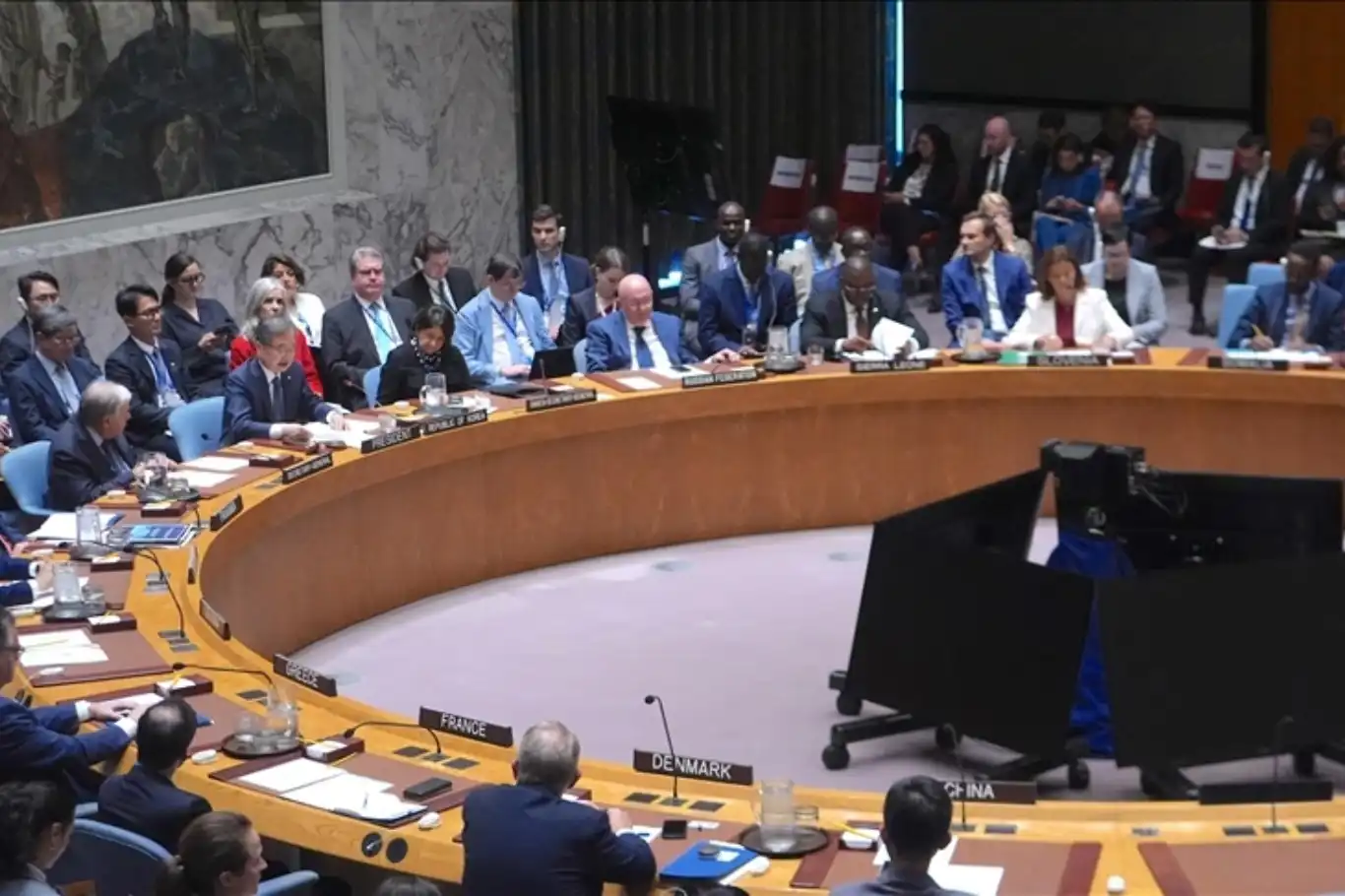 وسط رفض للمقاومة..مجلس الأمن الدولي يقر مشروع القرار الأمريكي بشأن غزة