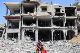 Siyonist rejimin Gazze'ye saldırıları sürüyor: "Sarı hattın" gerisi yeniden vuruldu