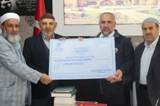 Şırnak'ta Gazze için düzenlenen hayır çarşısının geliri TDV hesabına aktarıldı