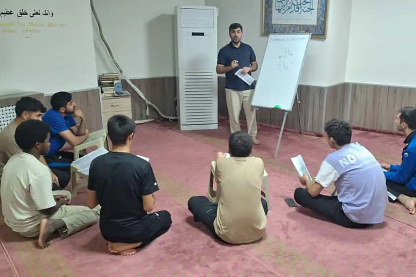 Üniversite öğrencileri Kur'an-ı Kerim öğreniyor