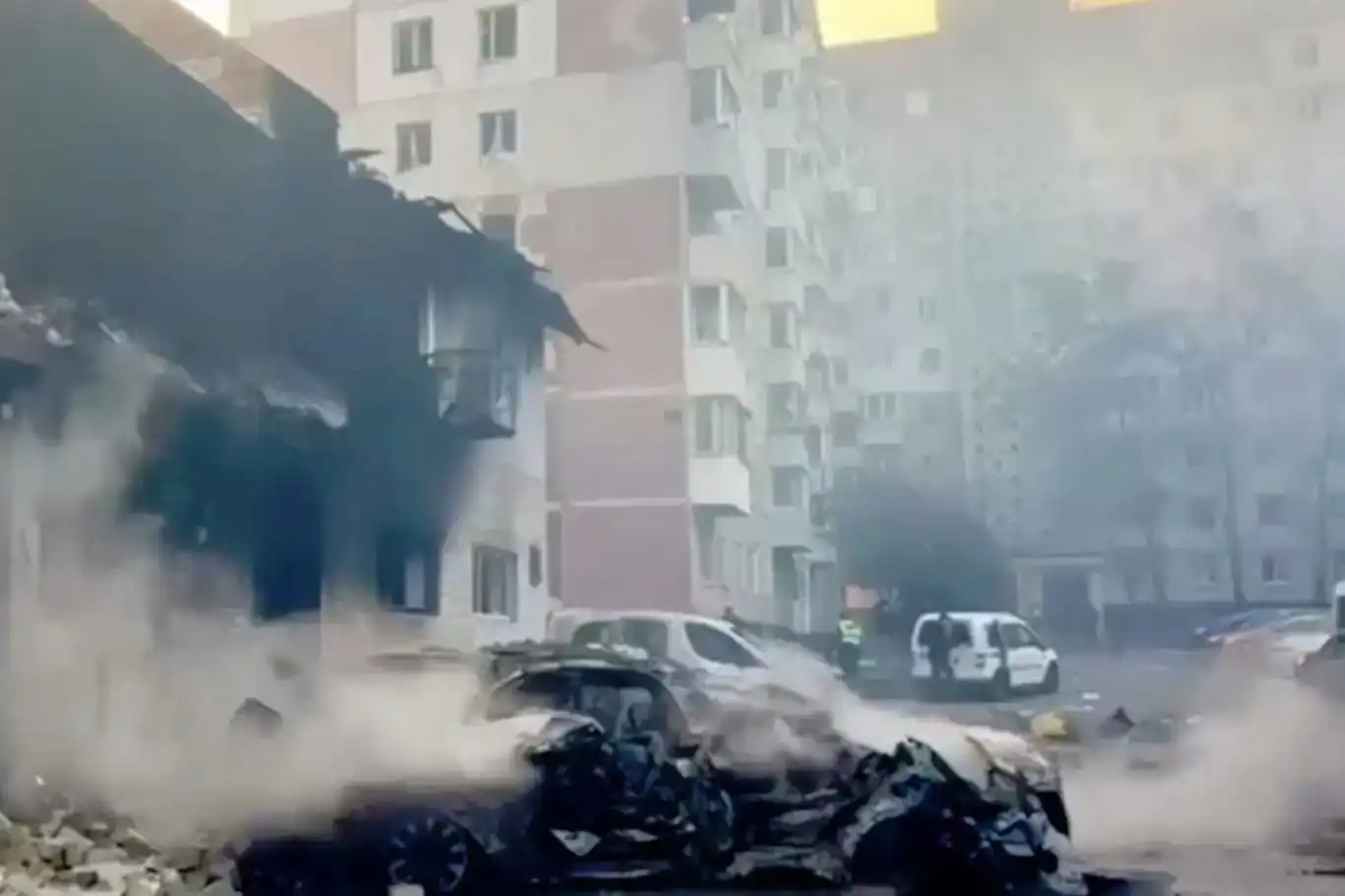 زيلينسكي: مقتل 9 أشخاص في هجوم روسي بـ48 صاروخاً وأكثر من 470 مسيّرة