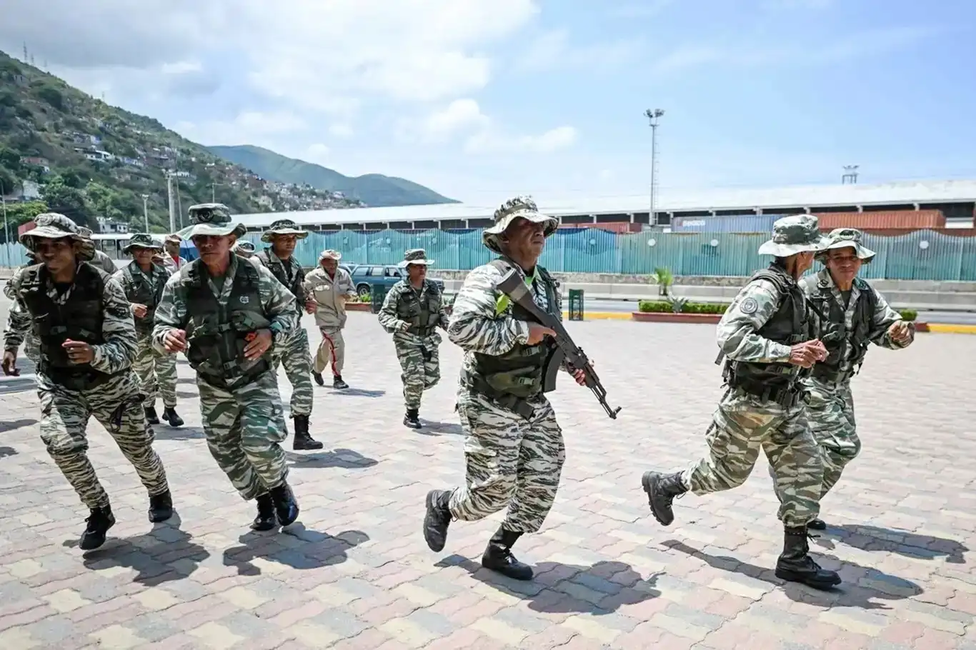 ترامب يمنح CIA تفويضاً لتنفيذ عمليات سرّية داخل فنزويلا