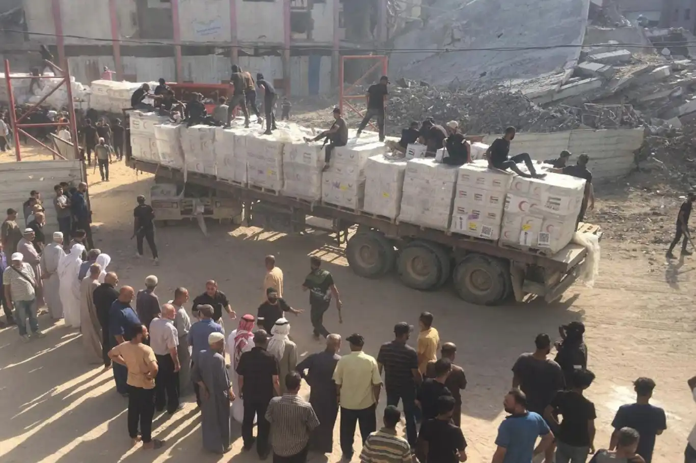 المكتب الإعلامي الحكومي في غزة يفند مزاعم أميركية عن نهب مساعدات في غزة