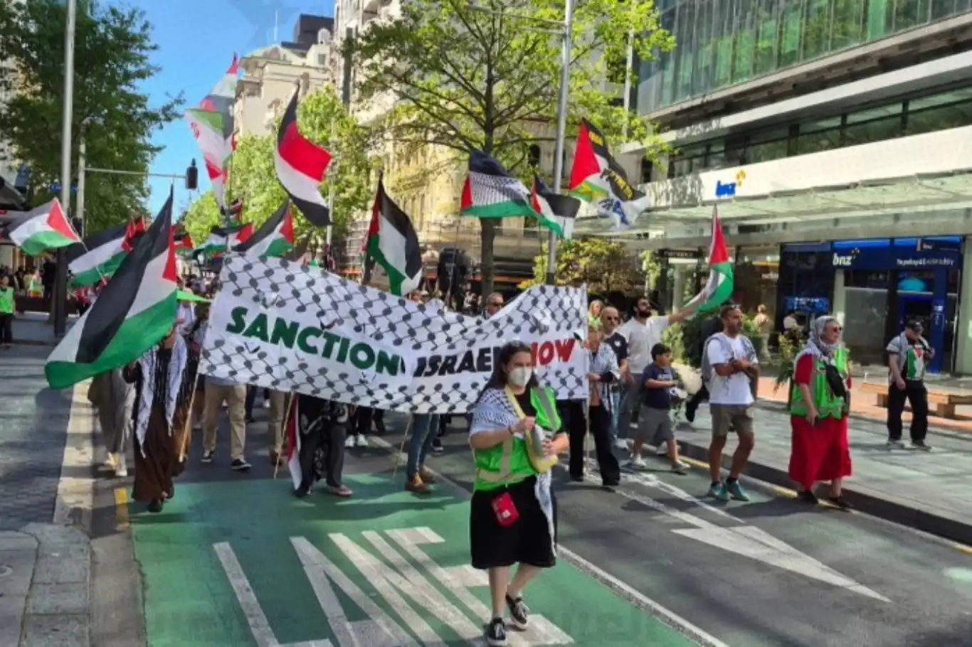 مسيرة تضامنية مع فلسطين في نيوزيلندا: "على الحكومة معاقبة إسرائيل" مسيرة تضامنية مع فلسطين في نيوزيلندا: "على الحكومة معاقبة إسرائيل"