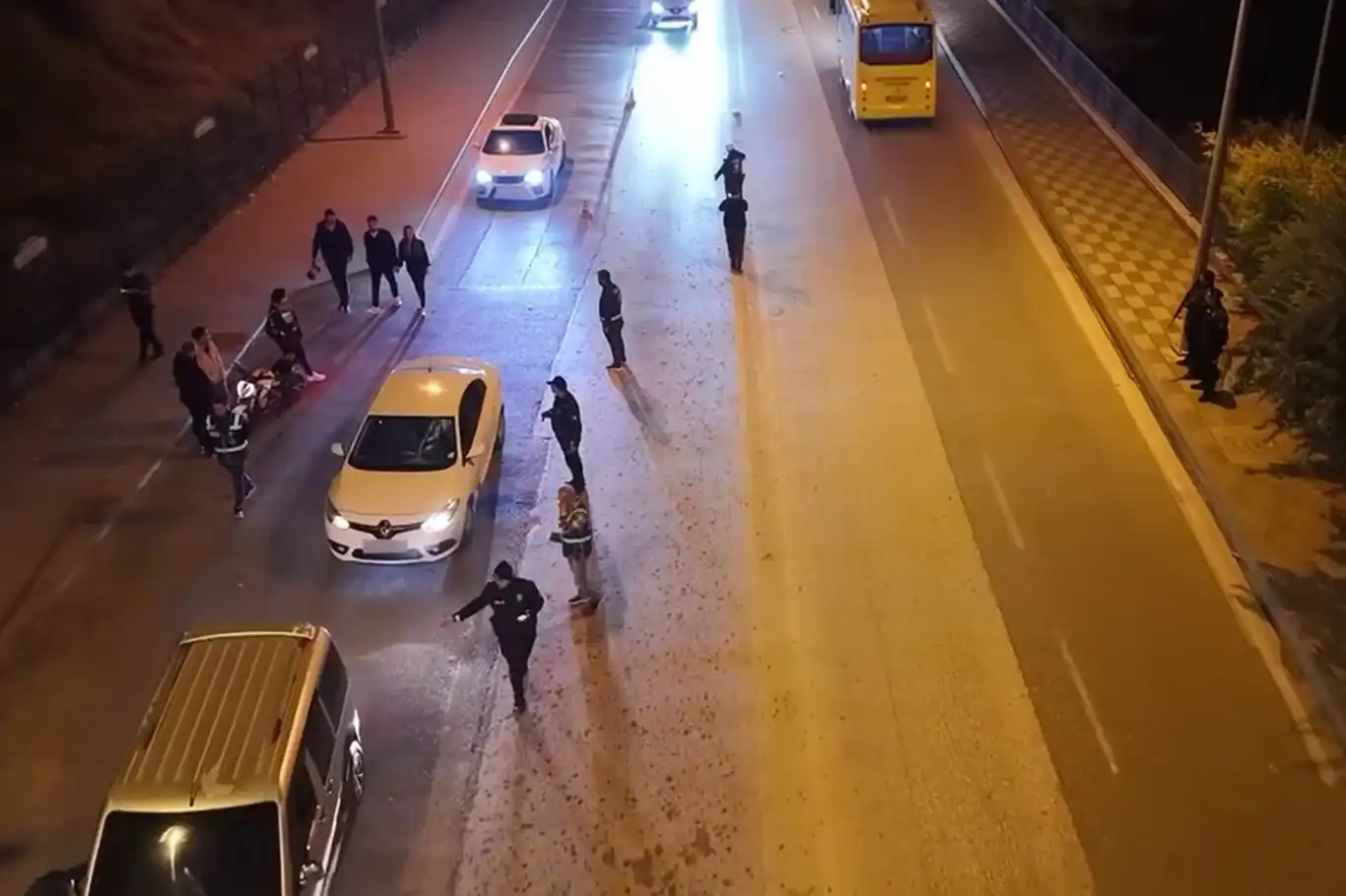 Gaziantep'te "Huzur 27" uygulamasında 9 kişi yakalandı Gaziantep'te "Huzur 27" uygulamasında 9 kişi yakalandı