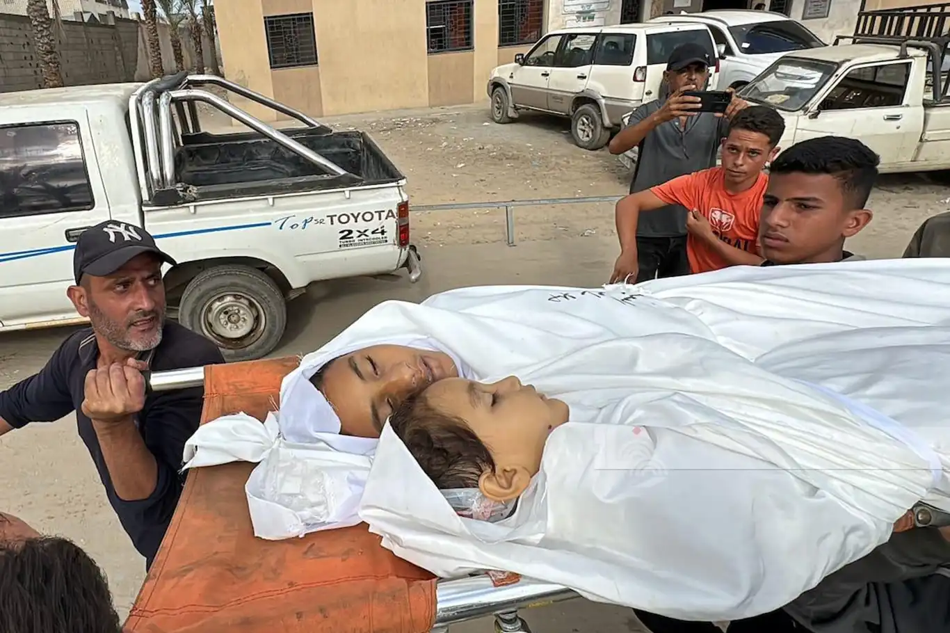 Gaza’s death toll surges to nearly 69,000 amid ceasefire violations Gaza’s death toll surges to nearly 69,000 amid ceasefire violations