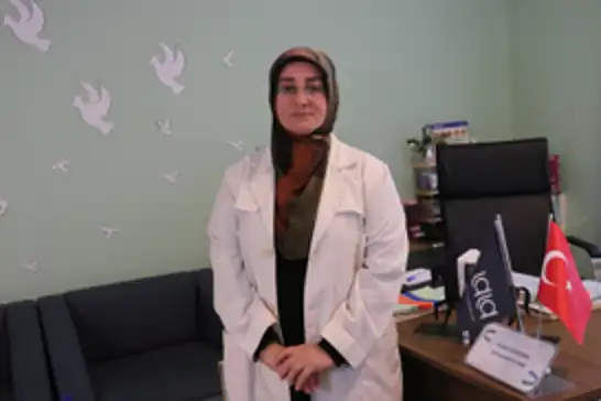 Aile Danışmanı Terzi: Çocuk yetiştirmede söylemden çok davranışlar etki eder