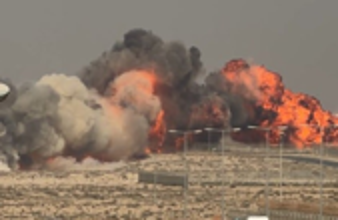 الإمارات.. طائرة عسكرية تتحطم خلال عرض جوي في معرض دبي للطيران