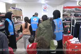 وقف الأيتام في شانلي أورفا توزع الملابس الشتوية على مئات الأيتام