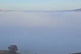 Malatya'da Tohma Çayı'na inen sis deniz manzarası oluşturdu