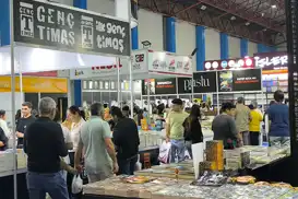 Yazarlar ve okurlar Mersin'de bir araya geliyor