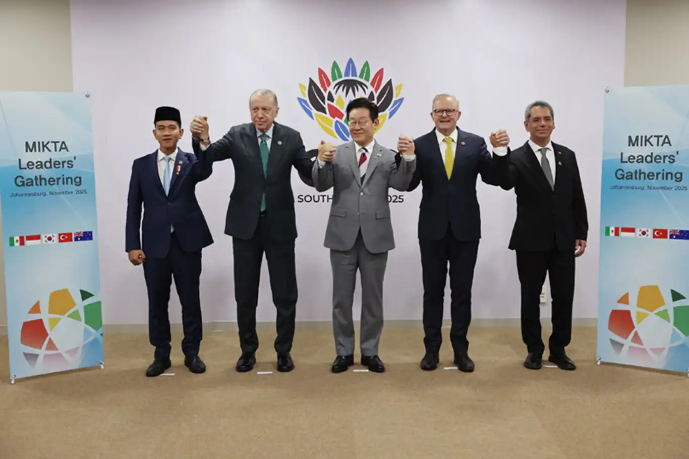 Cumhurbaşkanı Erdoğan, MIKTA üyesi ülkelerin liderleriyle bir araya geldi