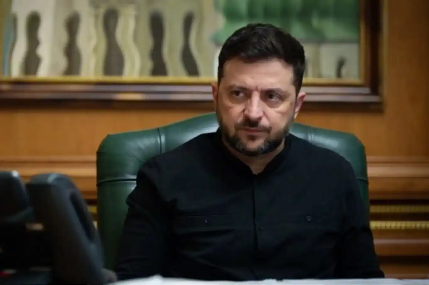 زيلينسكي يشكّل وفداً أوكرانياً للمشاركة في مفاوضات السلام مع روسيا