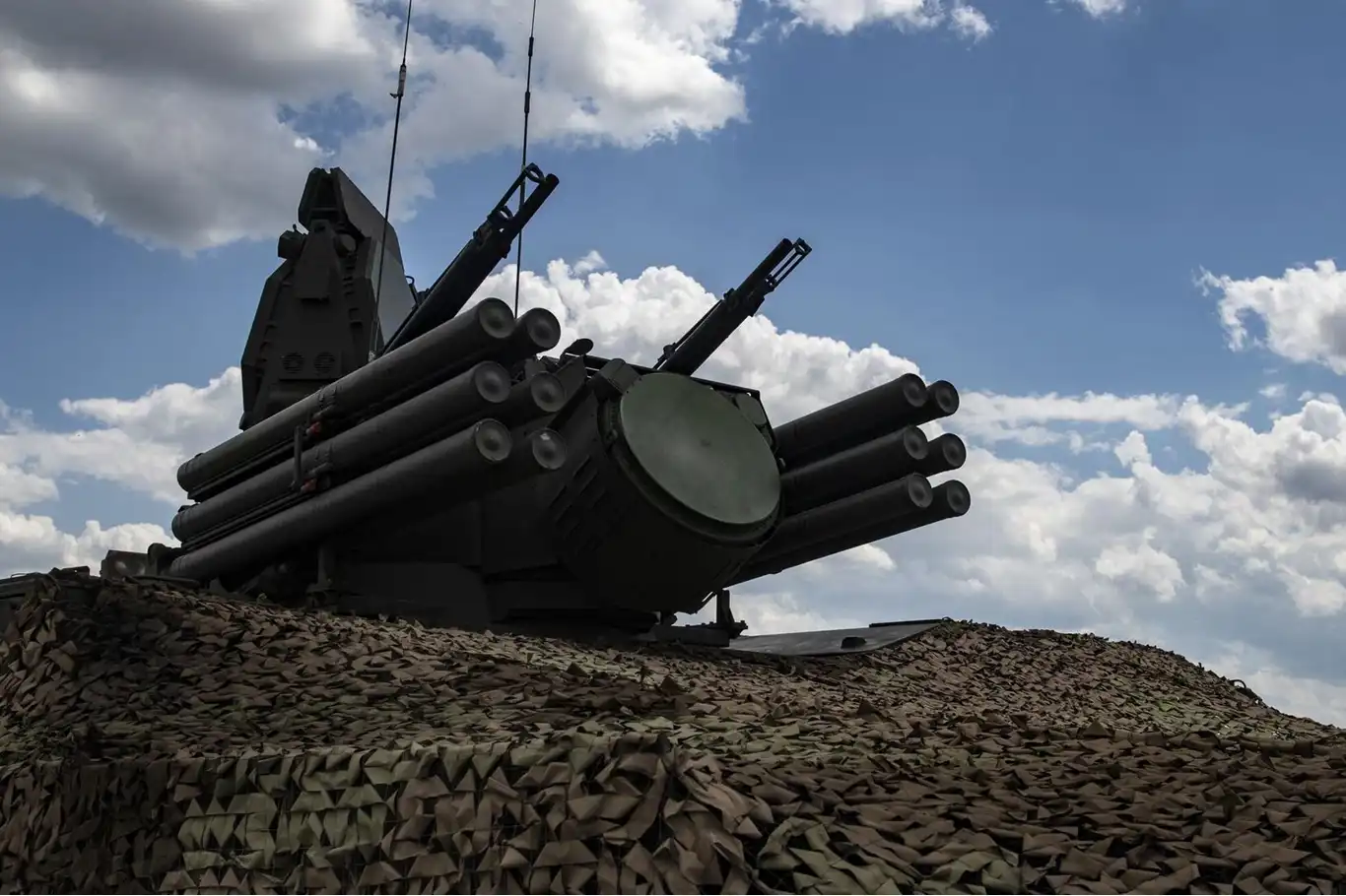 Moskova'ya doğru uçan 3 İHA imha edildi