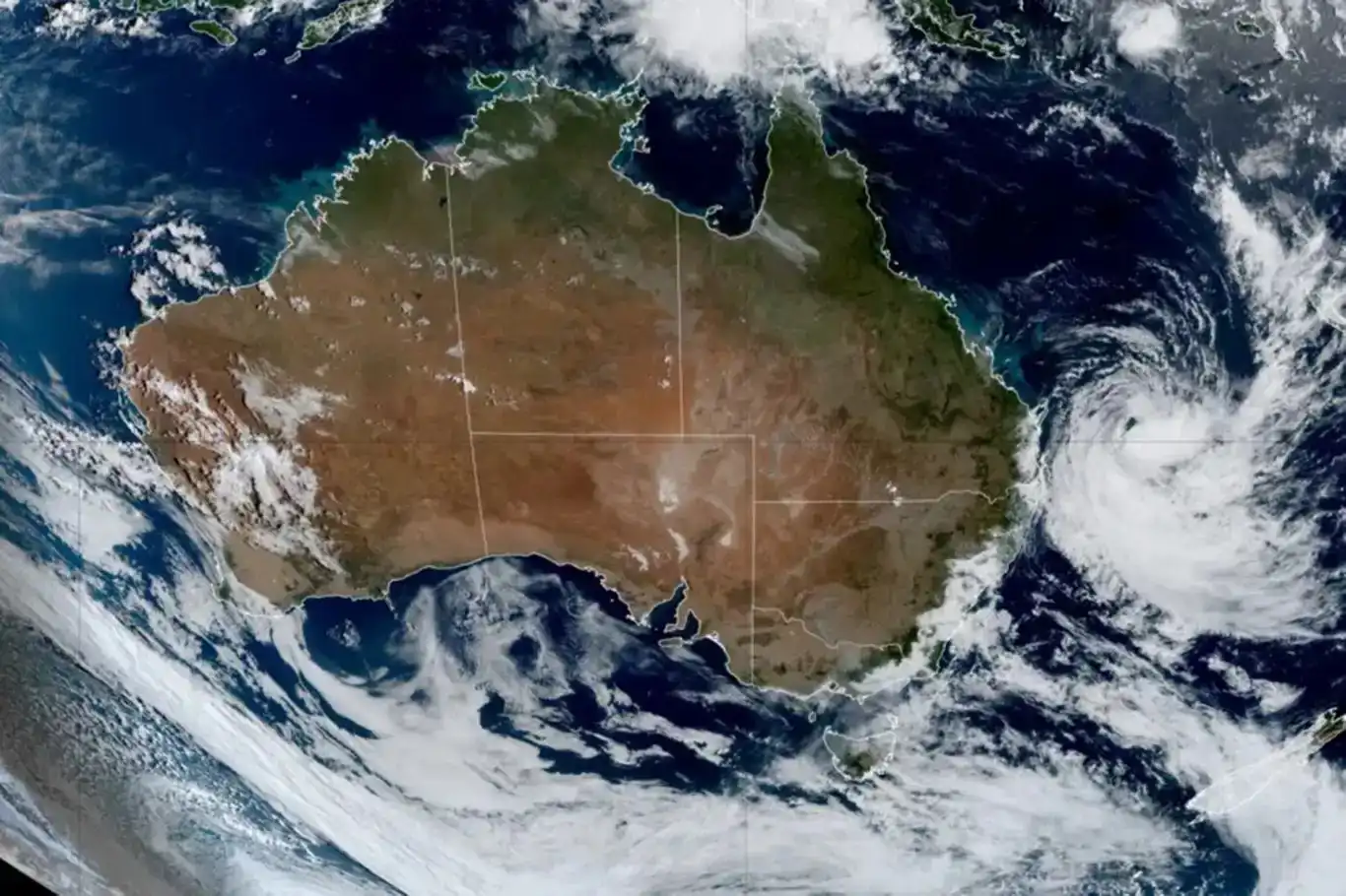 Australia: Tropical Cyclone Fina hits Northern Territory, thousands lose power