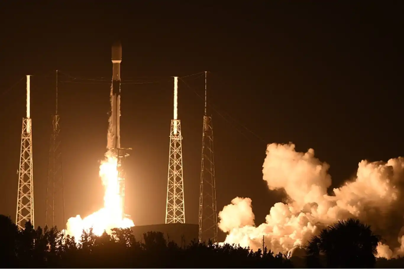 SpaceX Falcon 9 launches 28 Starlink satellites into orbit
