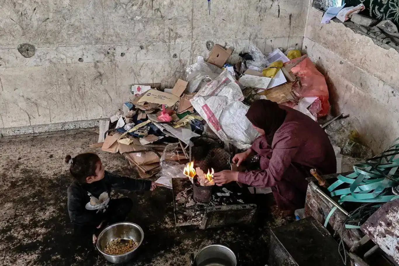 آنروا: نیمی از جمعیت غزه در مناطق آواره برای زنده ماندن تلاش می‌کنند