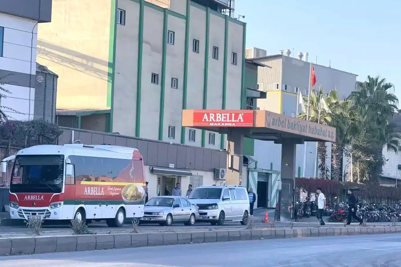 Mersin’de makarna fabrikasında zehirlenen işçi sayısı 16’ya yükseldi