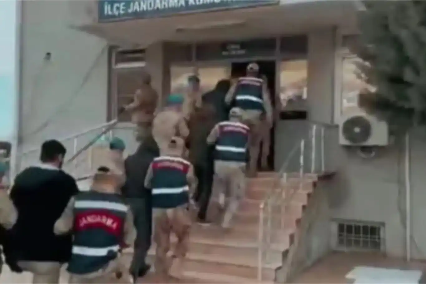 Li Dîyarbekirê 555 kîlogram tiryak hat desteserkirin: 25 kes hatin binçavkirin