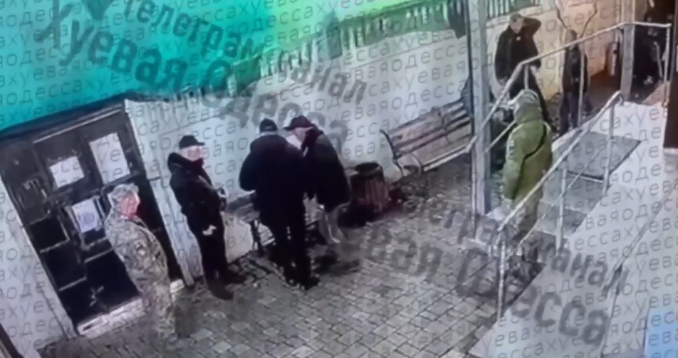 أوكراني يفجر نفسه في مركز تجنيد بعد إجباره على الخدمة العسكرية