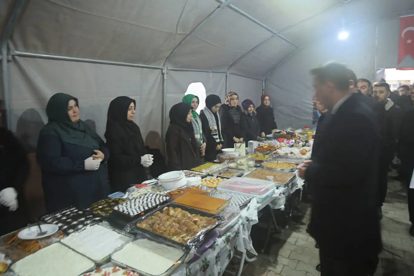 Darende'de Gazze'ye destek kermesi