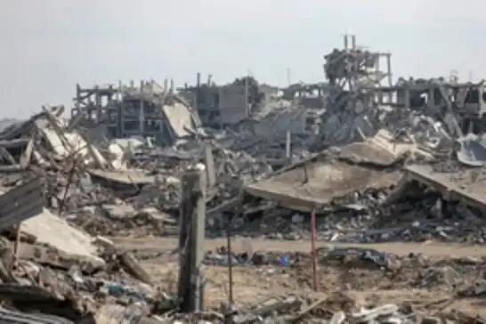 رغم الاتفاق المبرم..قوات الاحتلال الصهيوني  يواصل قصف ونسف المنازل شرقي غزة