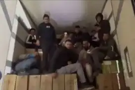 Sixteen irregular migrants found hidden in truck trailer in Hatay