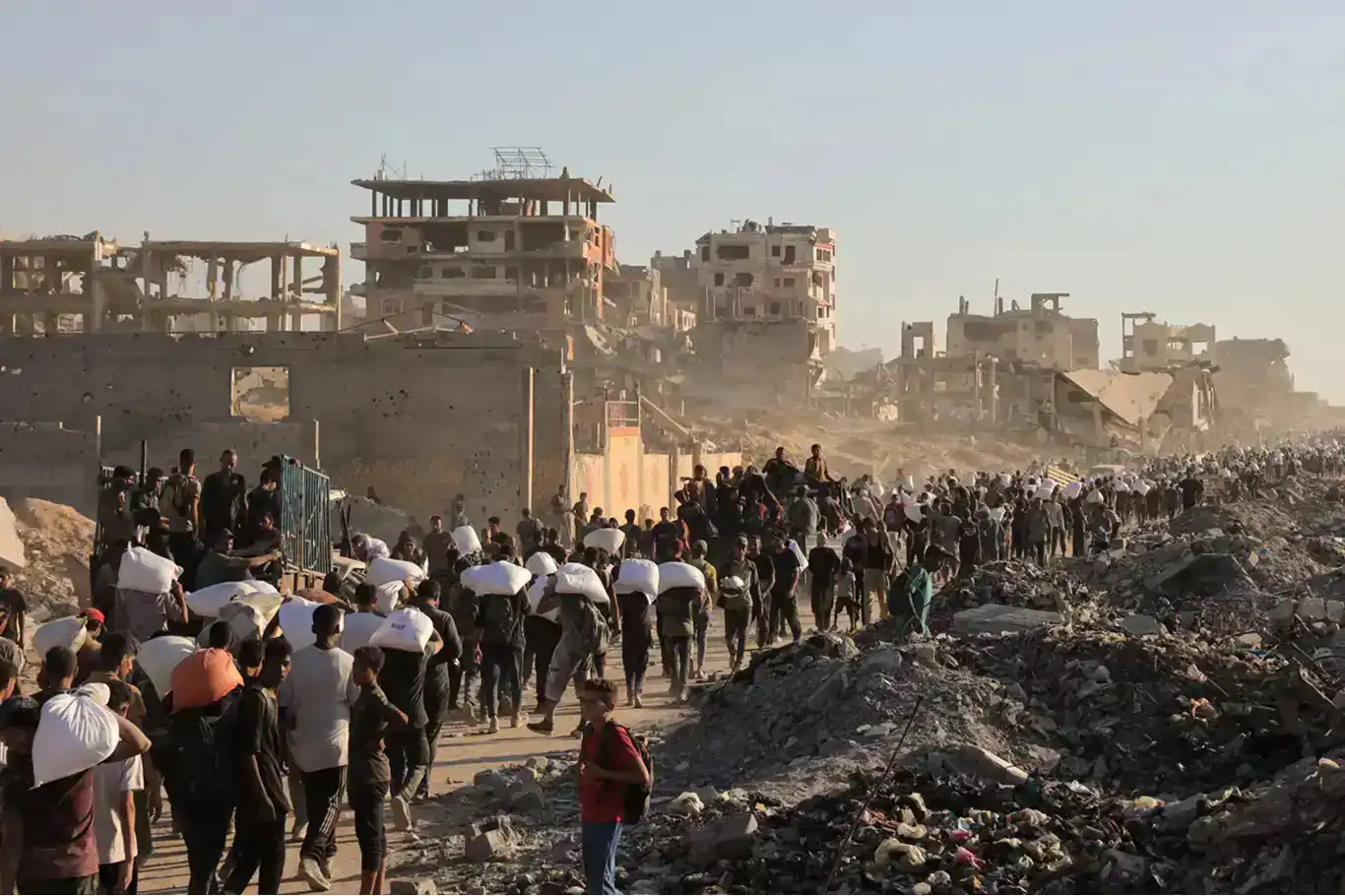 ئونروا: ٩٠ لەسەدی دانیشتووانی غەززە پشت بە هاوکارییەکان دەبەستن و لە ٢٤ کاتژمێردا تەنها یەکجار دەتوانن خواردن بخۆن