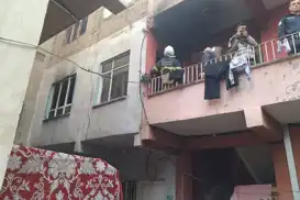 Batman'da elektrikli soba yangını: 3 katlı evde maddi hasar oluştu