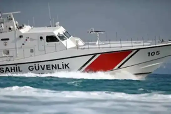 İzmir’de göçmen botu battı: 1 kişi öldü, 1 kişi kayıp