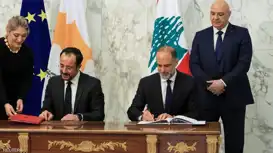لبنان وقبرص يوقعان اتفاقًا لترسيم الحدود البحرية