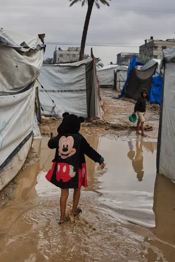 حكومة غزة: أجساد الأطفال والنساء تتجمد تحت وطأة المنخفض الجوي واستمرار الحصار الإسرائيلي