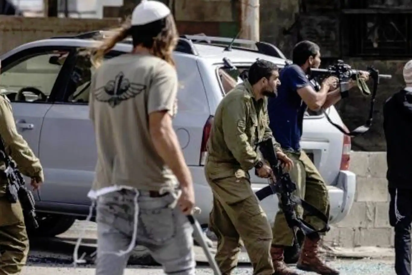 Israeli forces launch sweeping arrest campaign in Tubas, injuring dozens