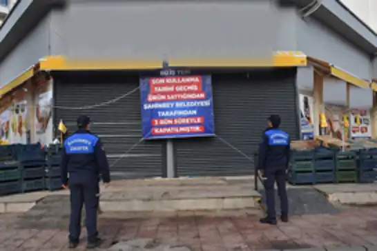 Gaziantep'te son kullanma tarihi geçmiş ürün satan iki markete kapatma cezası