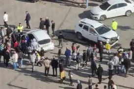 Kurtalan’da iki araç çarpıştı: Bir kişi yaralandı