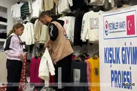 وقف الأيتام يقدم مساعدات الملابس الشتوية لأيتام غزة